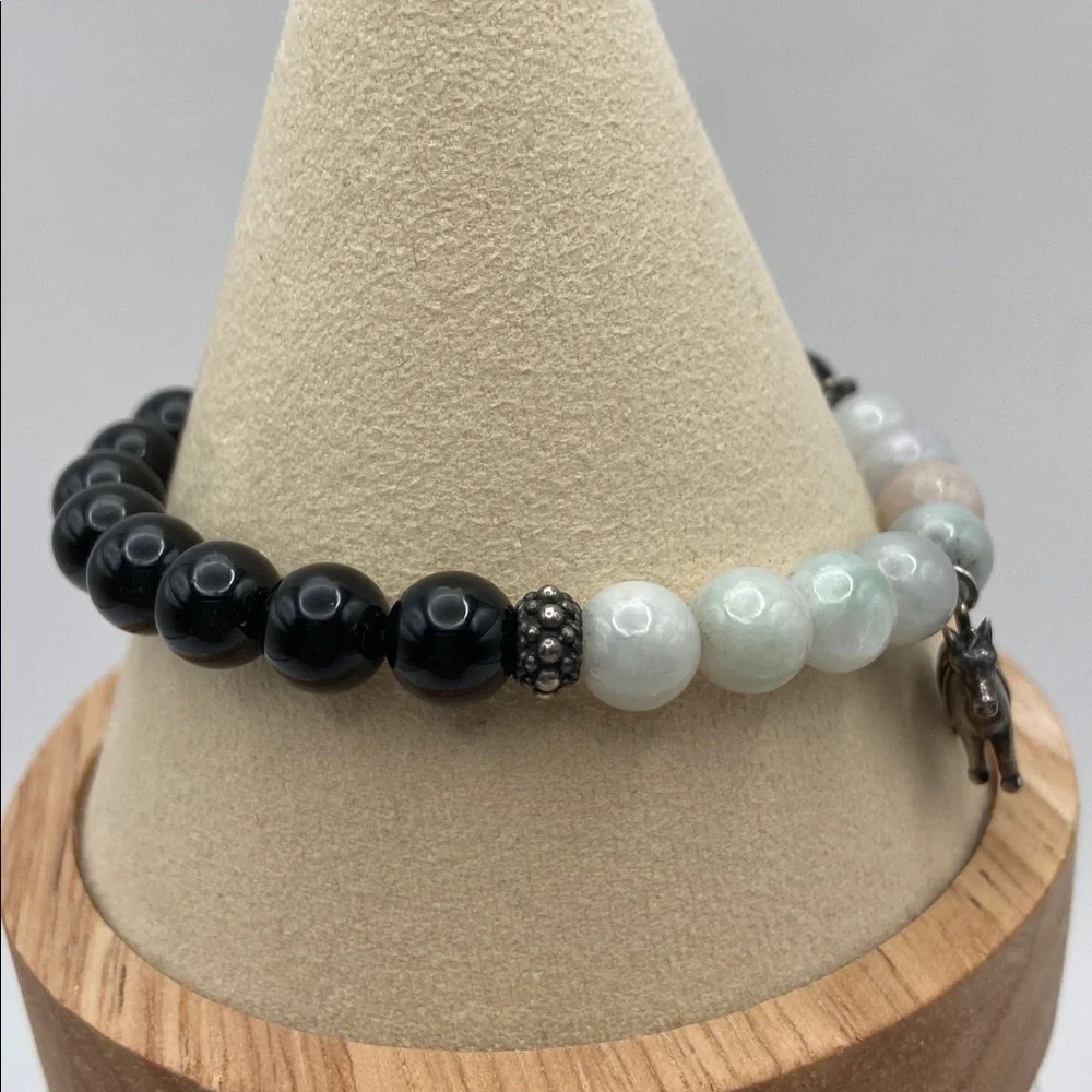 Jade of Yesteryear Sterling Silver Jade Agate Stretch Bracelet Horse Average